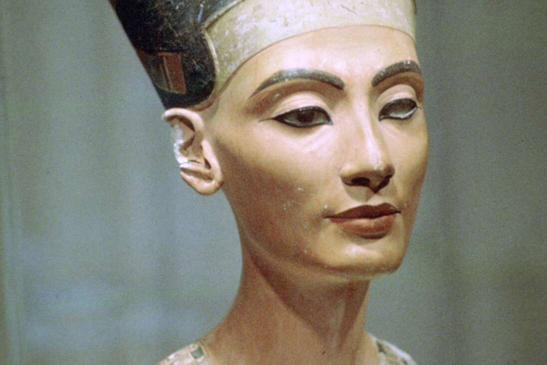Nefretiti mítosza