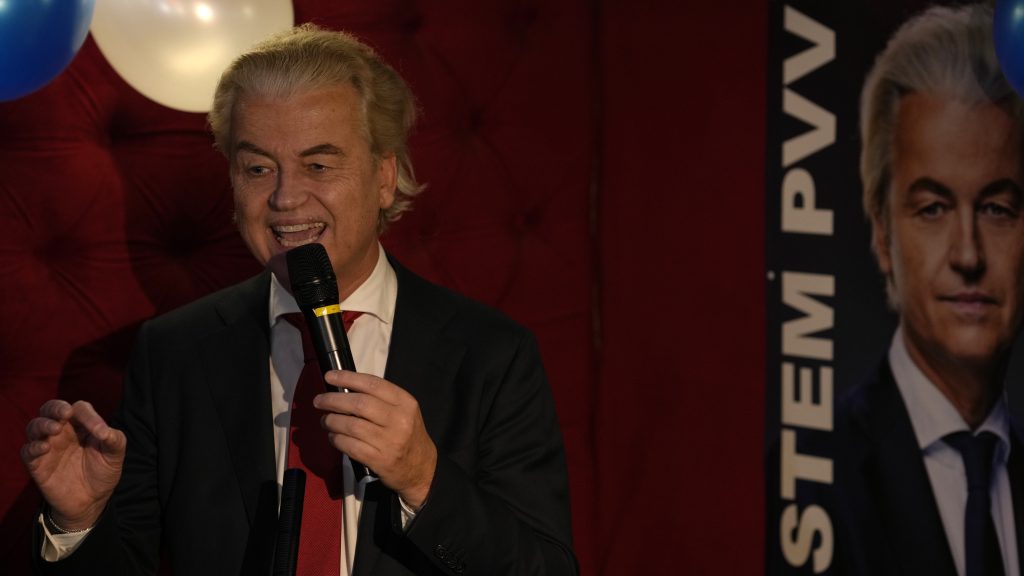 Fordulat Hollandiában – Geert Wilders pártja nyerheti a holland választást