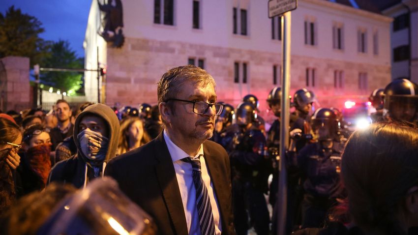 Meggyanúsította az ügyészség a rendőrökre támadó aktivistákat