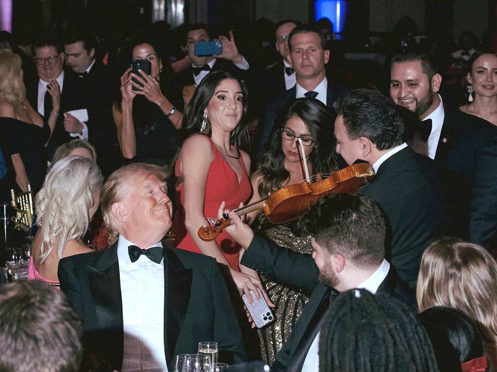 Mága Zoltán Donald Trumpot bűvölte el New Yorkban
