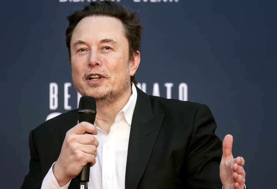 Musk Olaszországba látogatott