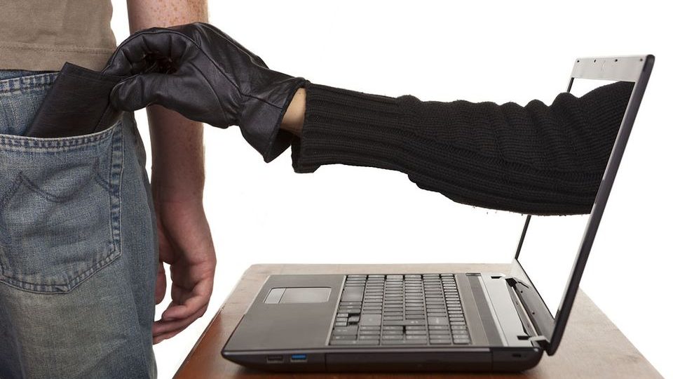 Egy online csalásokra szakosodott bűnbanda ukrán vezetőjét fogták el a rendőrök