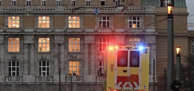„Jelenleg nincs tudomásunk arról, hogy lenne magyar áldozata a prágai lövöldözésnek” – jelezte a külügyminisztérium