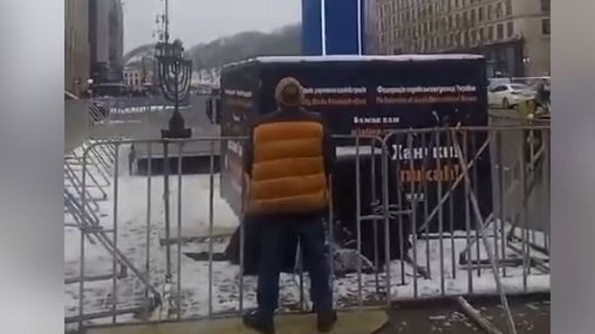 Kijevben menórát gyaláztak