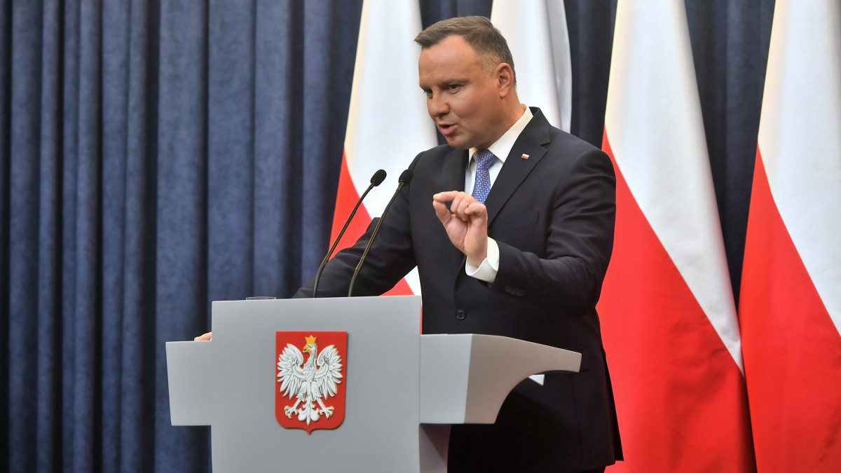 A lengyel elnök megvétózta Donald Tusk költségvetését