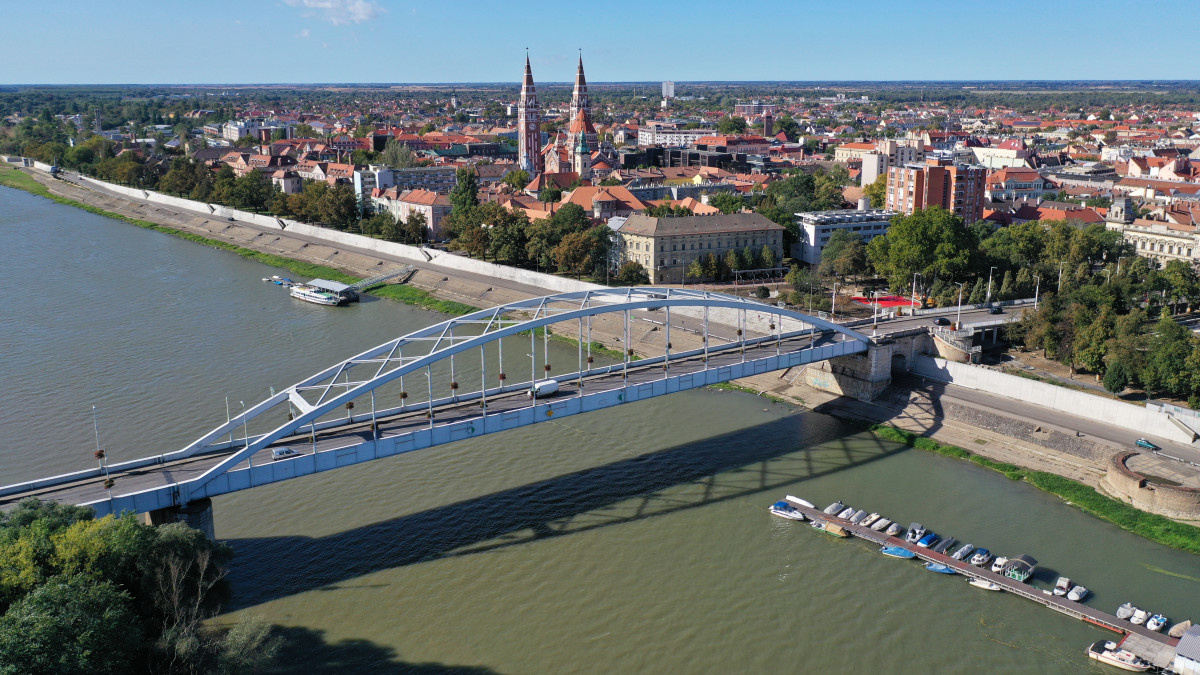 Lezárják a szegedi rakpartot a Tisza áradása miatt