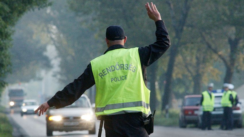 Negyedszer kapták el piásan, jogsi nélkül vezetve