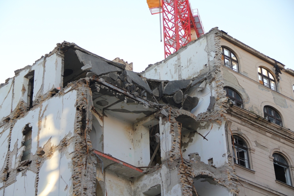 Orosz rakéták helyett fideszes „prosztó ostobaság” pusztít