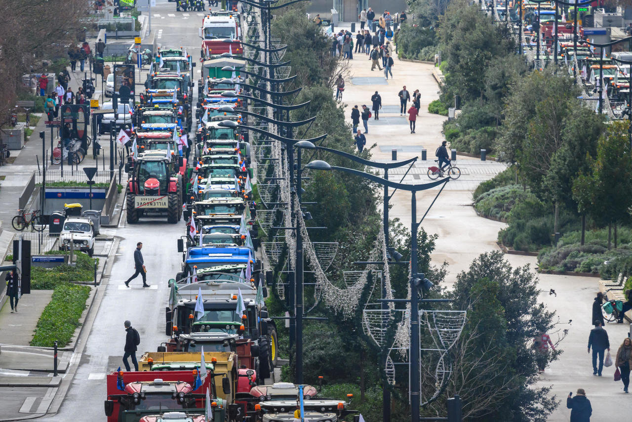 Lázadnak a francia gazdák is