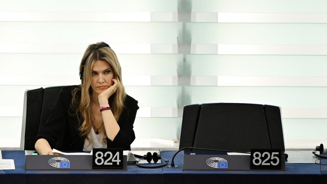 Megvonták Eva Kaili mentelmi jogát