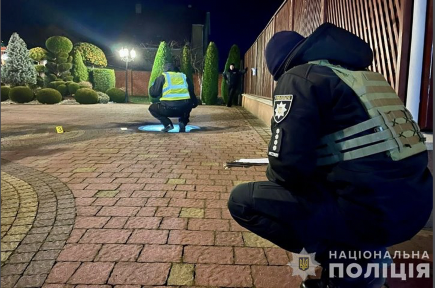 Gránátot dobtak Munkácson egy megyei képviselő udvarába
