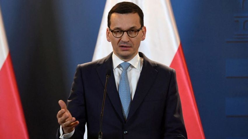 Morawiecki hatalmas tüntetésre hívja az embereket