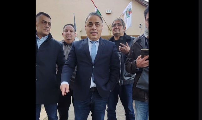 Toroczkainak üzent az Opre Roma