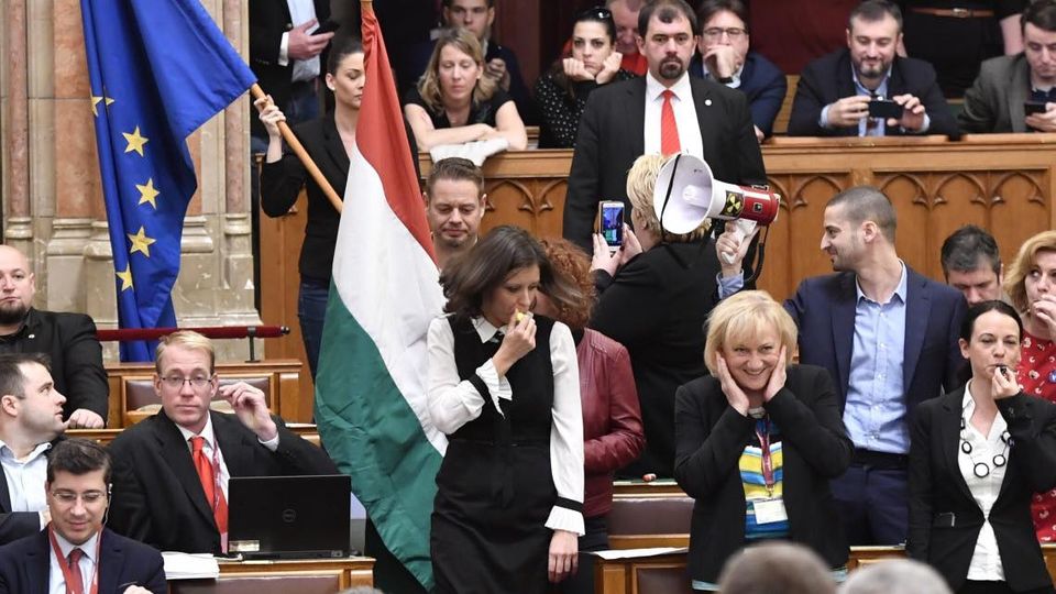A baloldal most inkább mélyen hallgasson!