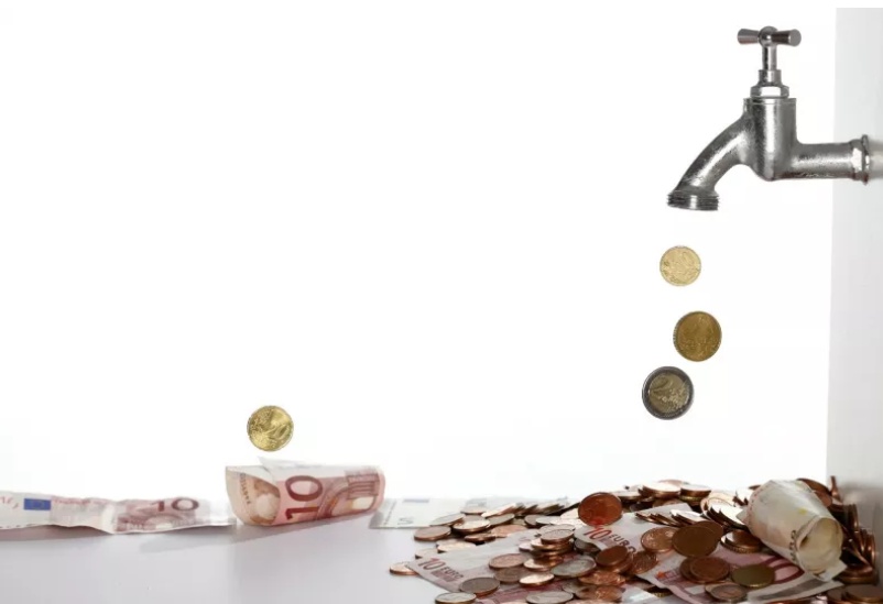 Uniós pénzből ír szélsőségesen kormányellenes cikkeket a Telex