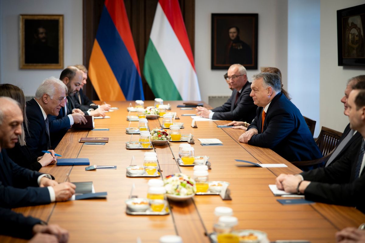 Az örmény elnököt fogadta Orbán Viktor
