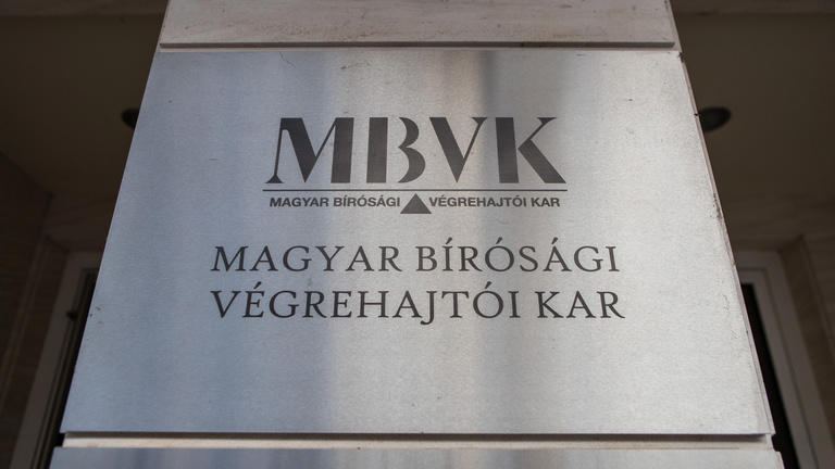 A Schadl–Völner-ügyben érintett végrehajtók büntetését enyhítették