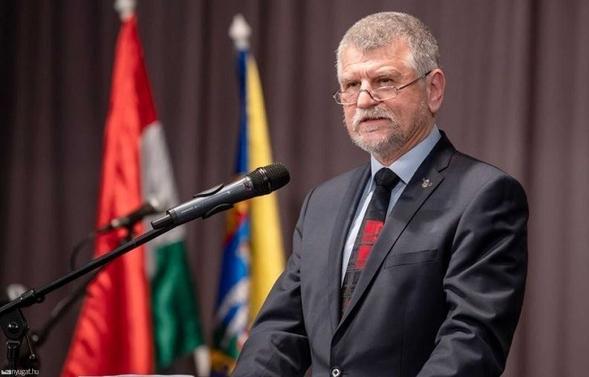 Átmenetileg Kövér László veszi át Novák feladatait