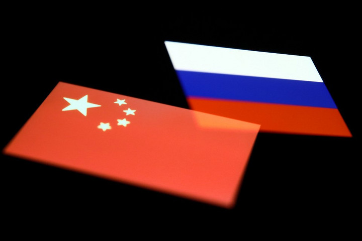 Orosz-kínai konzultációk az amerikai katonabiológiai programról és az űrbiztonságról