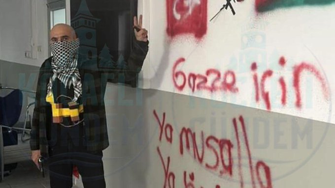 Egy Isztambul melletti gyárban ejtett túszokat