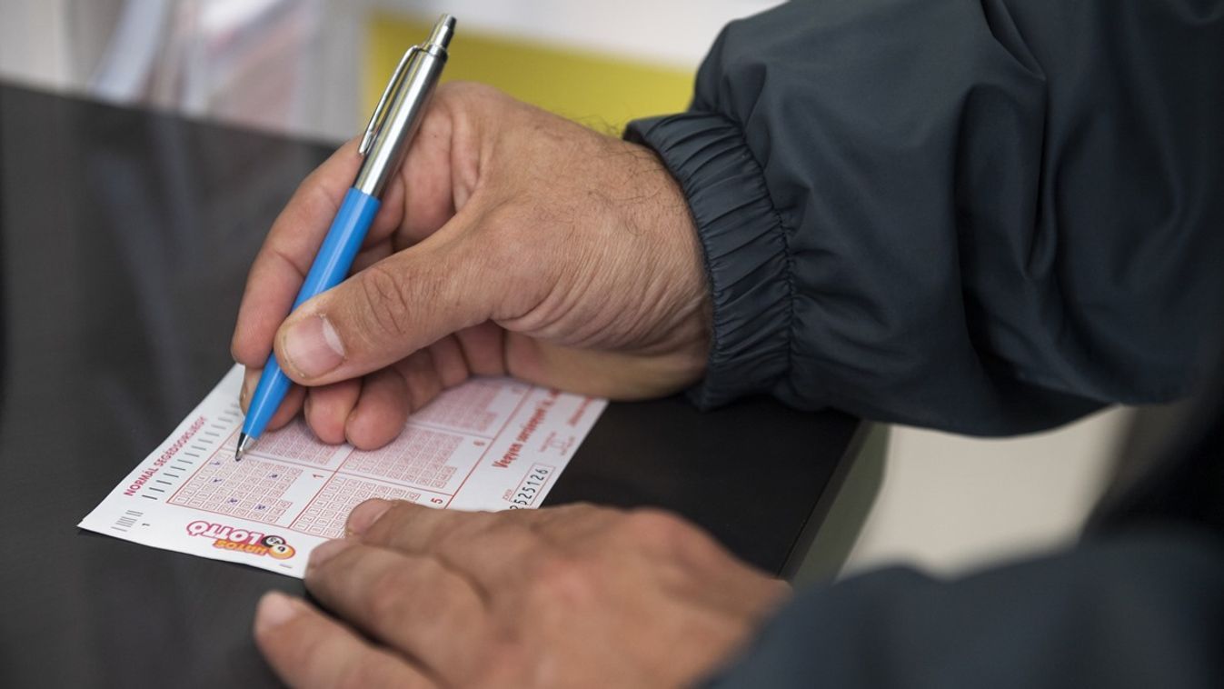 Elfelejtette felvenni a nyereményét, majd a sajtóhírek hatására jelentkezett – kétmilliárd volt a tét