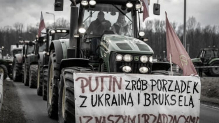 A lengyel rendőrség őrizetbe vette a lengyel gazdát, aki Putyiynnak üzent egy transzparensen