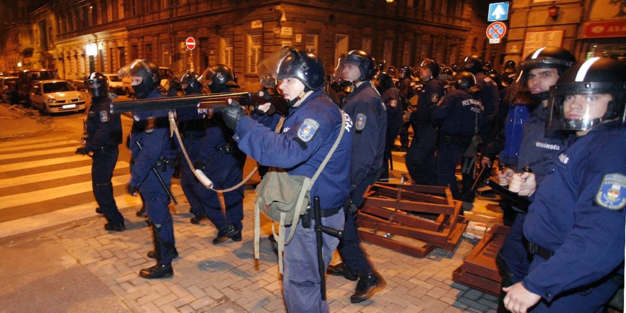 További állami kártérítést fizettek ki a 2006-os őszi rendőrterror miatt