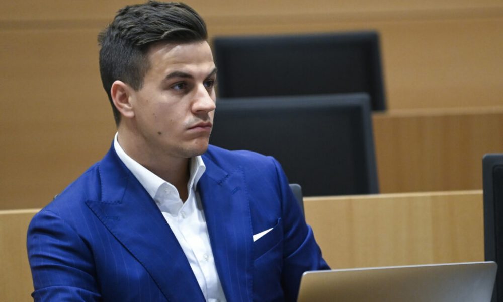 Börtönre ítéltek egy volt flamand képviselőt holokauszttagadás, valamint gyűlöletkeltő kijelentések miatt