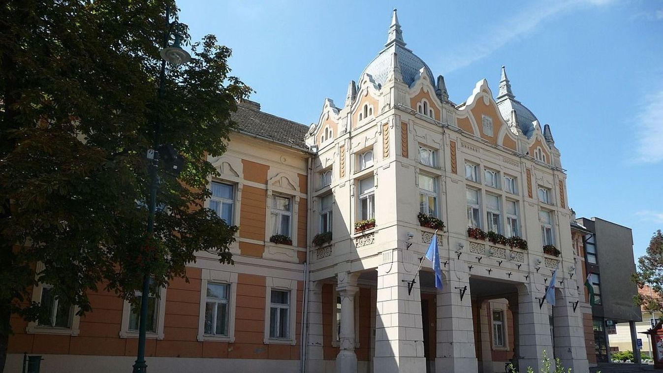 A szekszárdi DK-t zsarolássaé vádolják a szövetségesei