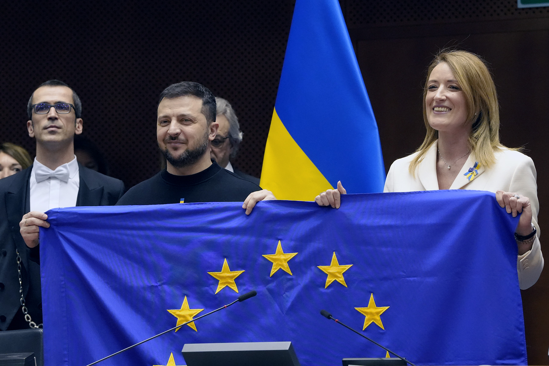 Putyin önök ellen is harcol – közölte Zelenszkij az EU-csúcson