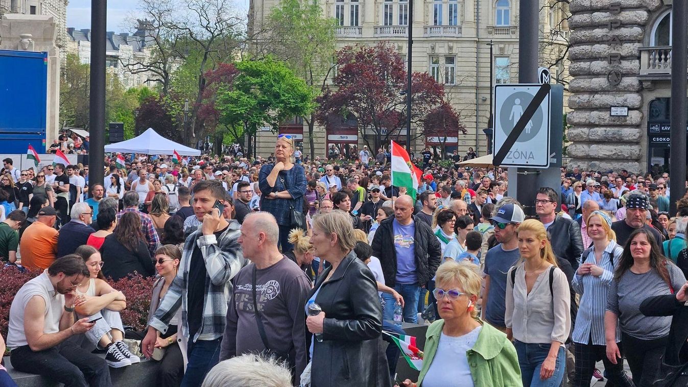 Közel sem volt tele a Kossuth tér, 50 ezres tömegről sem lehet beszélni