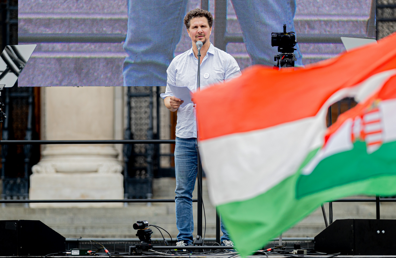 Nagy Ervin szerint Magyar Péternek joga volt telefont lopni és a Dunába dobni – videóval