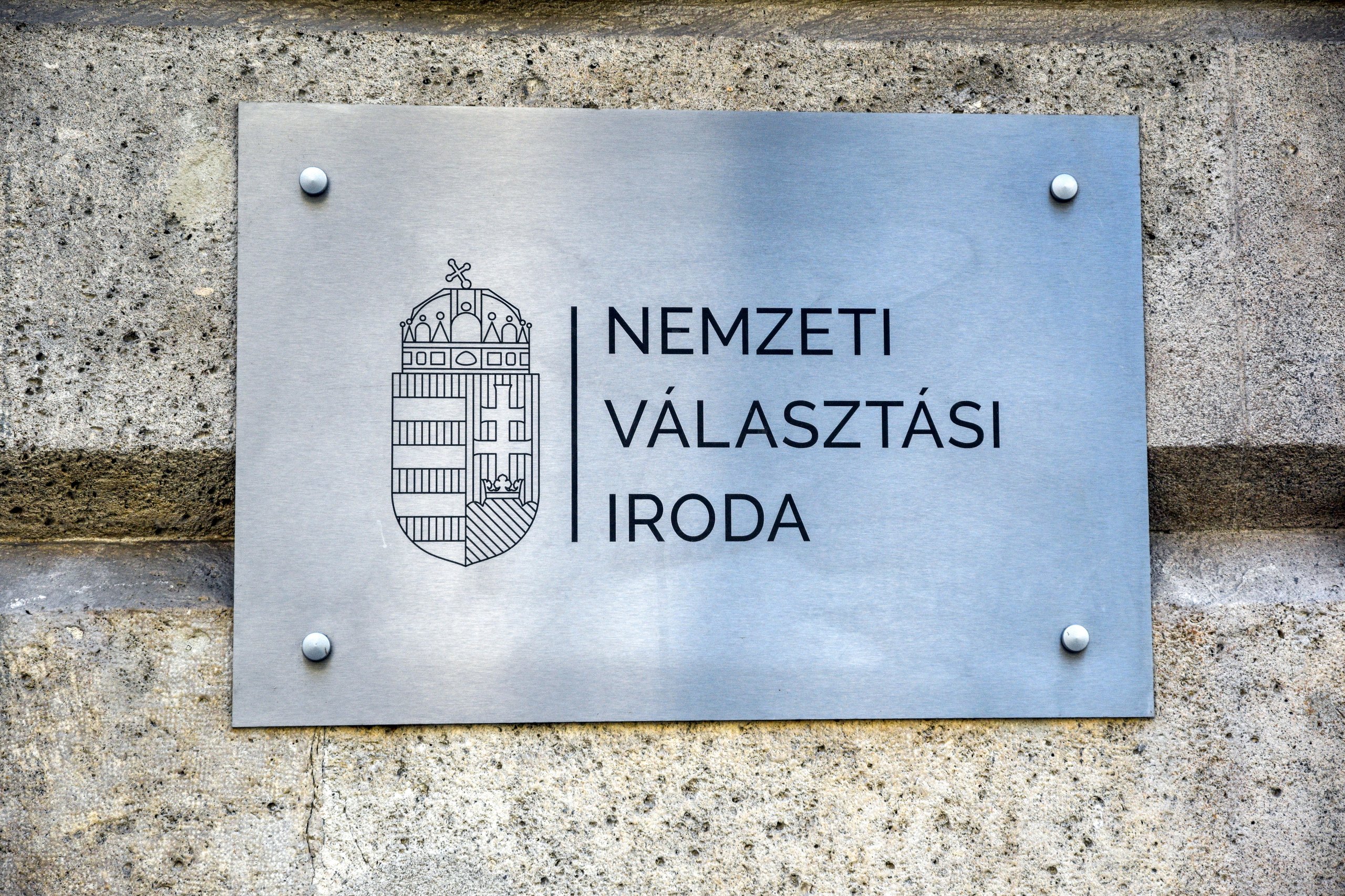 Az NVI bejelentette: egyedül a Fidesz–KDNP adta le ajánlásait, és jelentette be az EP-listáját hétfő délig