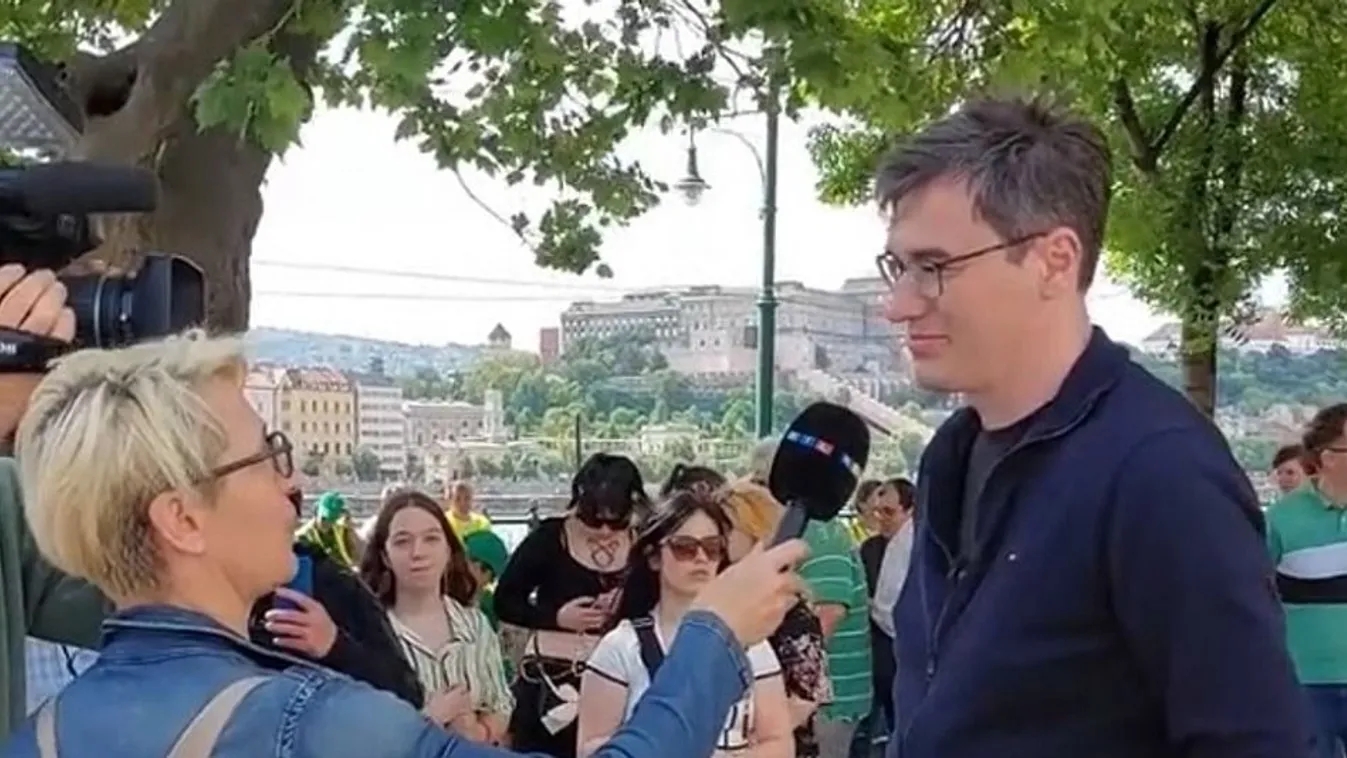 Szánalmas! Karácsonyt a saját sajtósa kérdezte az RTL nevében – videóval
