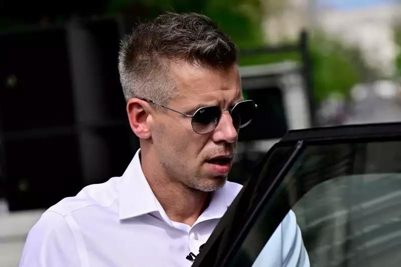 Magyar fölszólította a köztévét, hogy élő adást biztosítsanak egyedül neki – majd behisztizett és forradalmat hirdetett