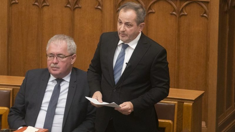 Budai Gyula szerint az ellenzék kifizetőhelyként használja a budapesti kerületeket