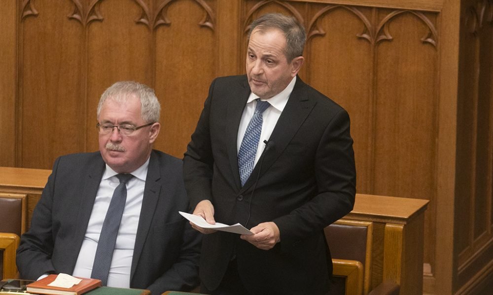 Budai Gyula szerint az ellenzék kifizetőhelyként használja a budapesti kerületeket