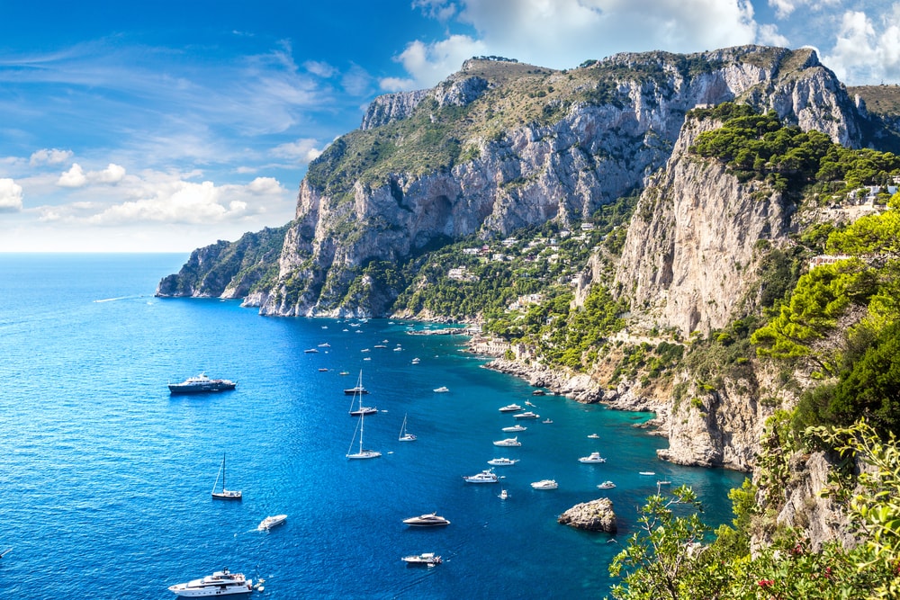 Capri polgármestere elrendelte a turizmus leállítását