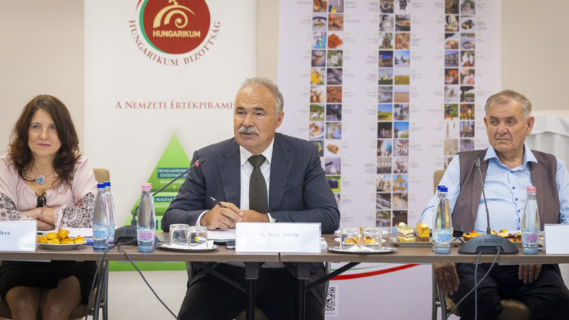 Hungarikum lett a kocsi, a szaloncukor és a hatvani Aranyfácán sűrített paradicsom