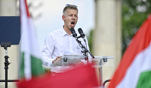 Újabb botrány Magyar körül – tévések felekezeti hovatartozását listázta