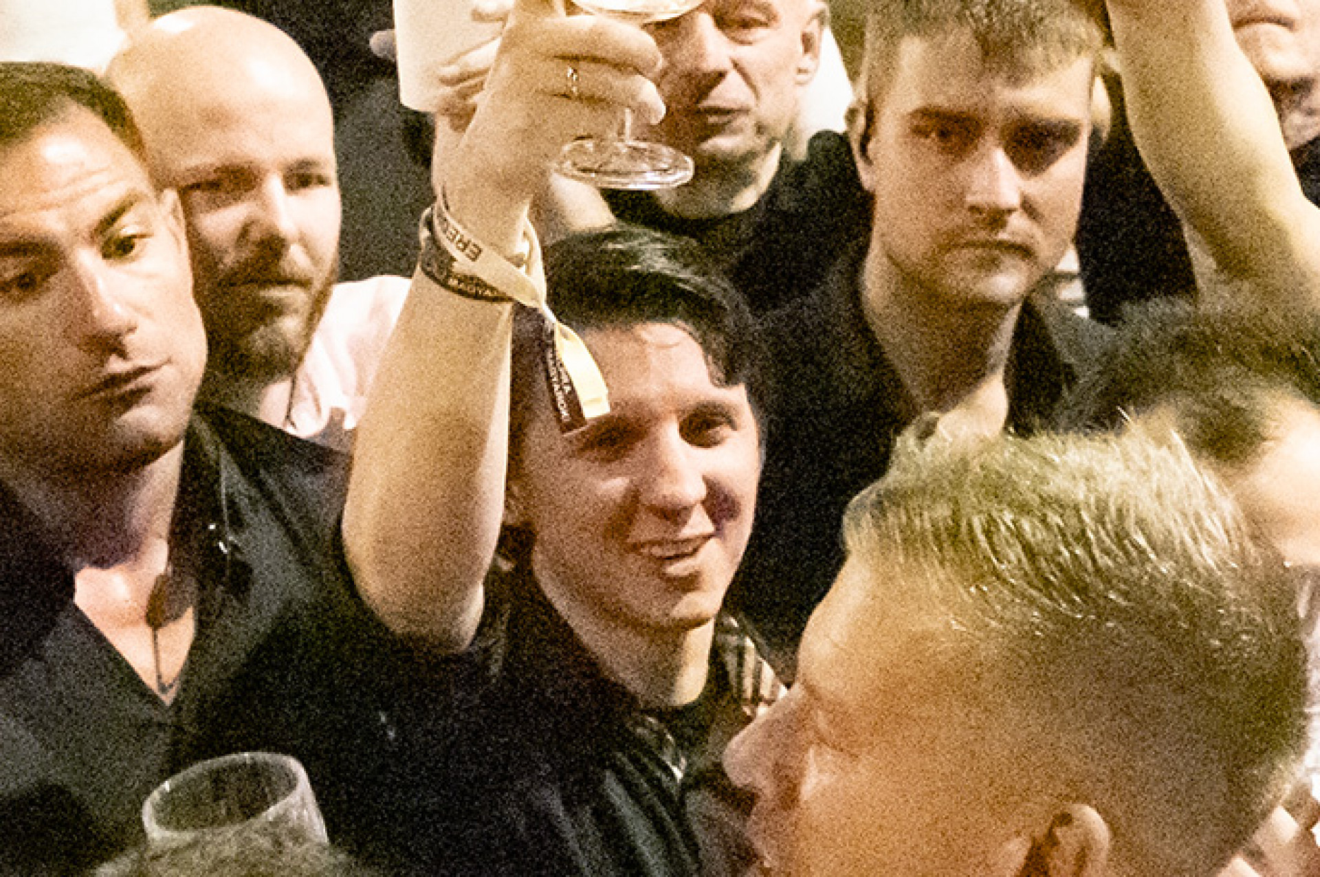 „Minden szerkesztőségben ott ülnek a szolgálatok!” – Magyar paranoiája csúcsra jár