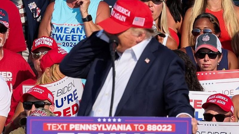 Az FBI igazgatója szerint Trumpot nem is lövedék találta el