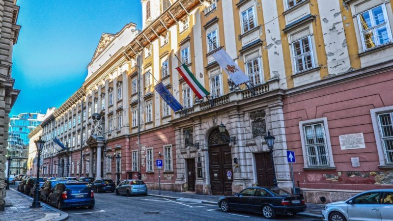 Hűtlen kezelés gyanújával indul nyomozás a Városháza homlokzatának felújítása miatt