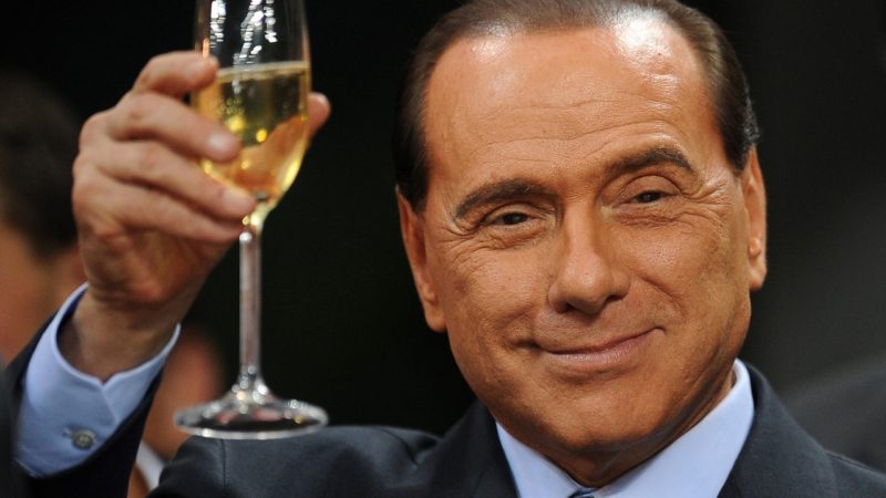 A milánói reptér Berlusconi nevét kapja?