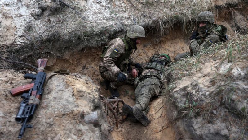 Sebesült orosz katonát végeztek ki az Azov tagjai – videó