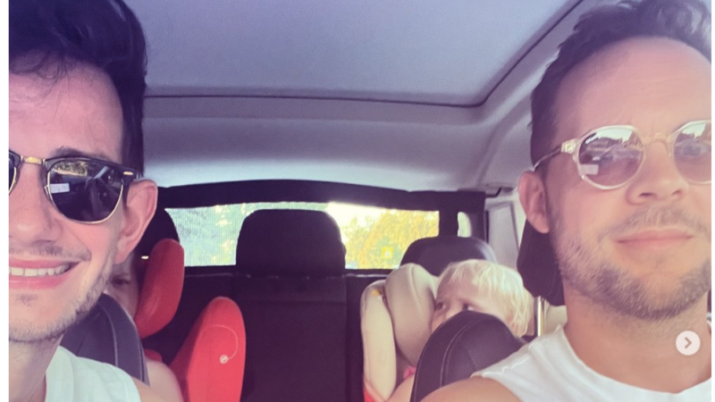 Nem kapott családi jegyet a balatoni strandra Pál Márton négytagú szivárványcsaládja