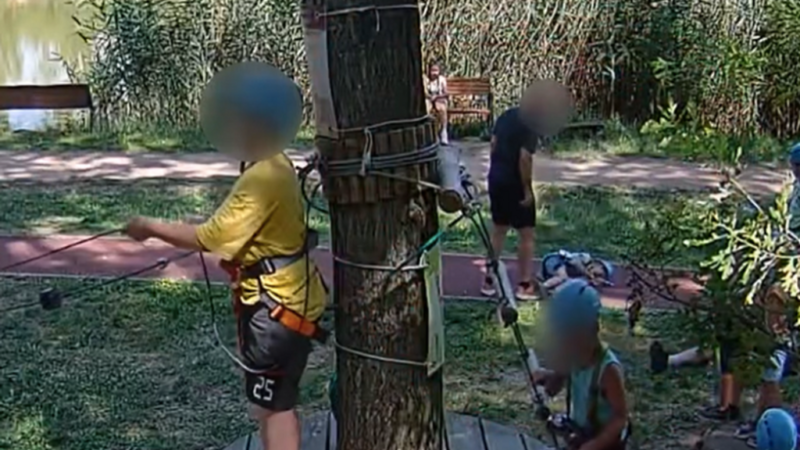 Akár 7,5 év börtönbüntetést is kaphat a kisfiút felrúgó karateedző