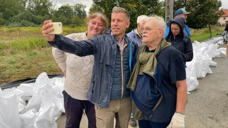 Most az árvízre hivatkozva gyűjti a mikroadományokat Magyar Péter