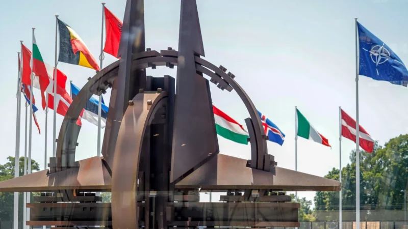 Finnország azt javasolja, hogy a NATO-főhadiszállást az orosz határ közelébe helyezzék el