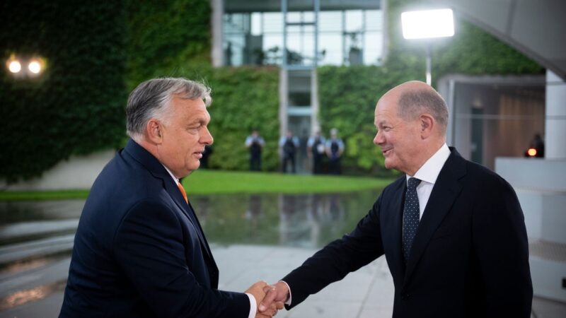 Orbán üzent Scholznak: Üdv a klubban